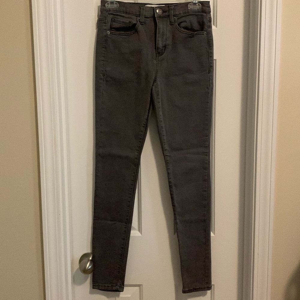 💛 3 for $15 Women’s high rise jean legging